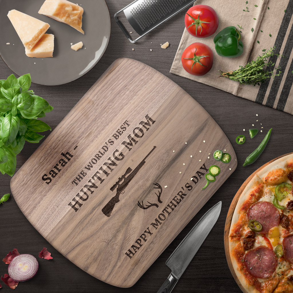 The_Worlds_Best_Hunting_Mom_Cutting_Boa_Dark_Rounded_H_Lifestyle_Mockup.png_15499059